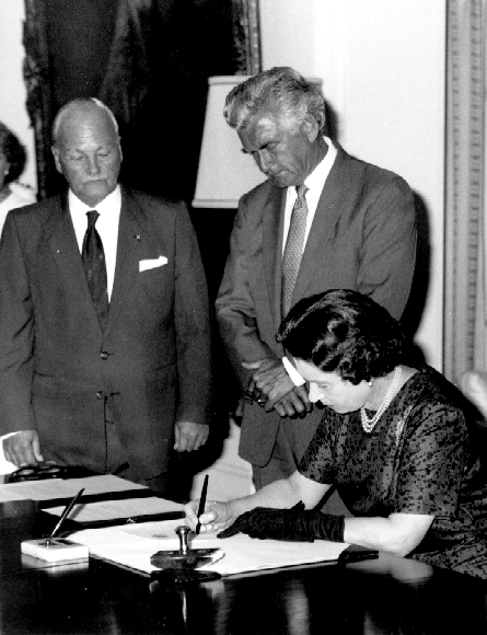 Queen Elizabeth II signs the Proclamation of the Australia Act