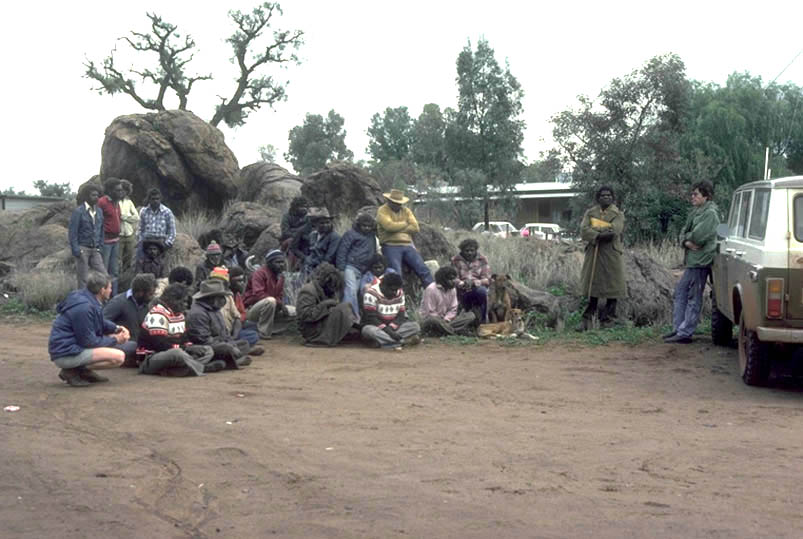 Lawyer Chris Cocks presenting to Ernabella people